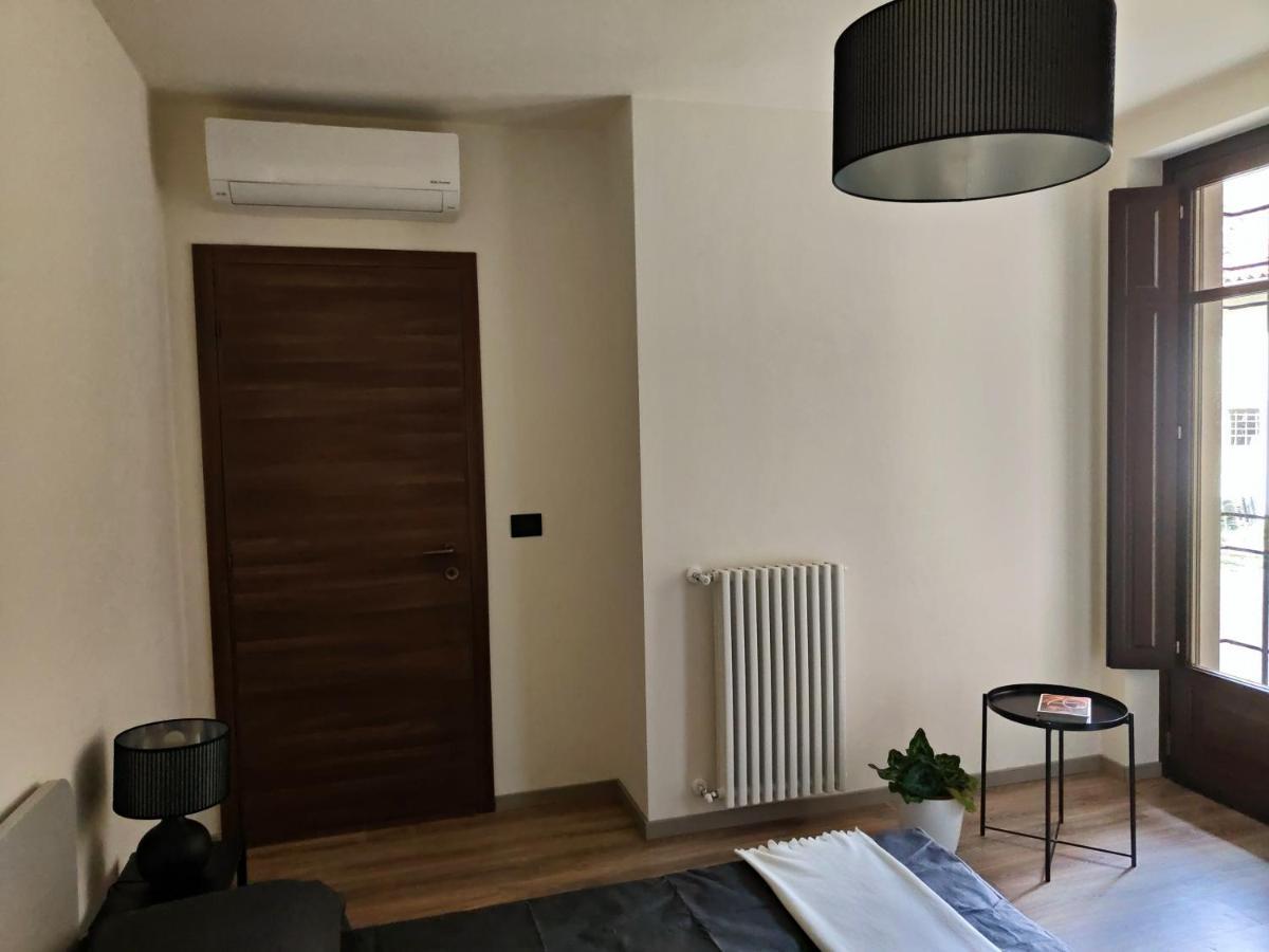 Ferienwohnung Domus Acaja Pinerolo Exterior foto